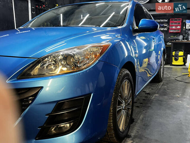 Синий Мазда 3, объемом двигателя 1.6 л и пробегом 162 тыс. км за 8500 $, фото 1 на Automoto.ua