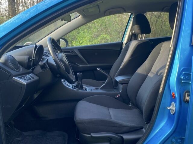 Синій Мазда 3, об'ємом двигуна 1.6 л та пробігом 129 тис. км за 7450 $, фото 9 на Automoto.ua