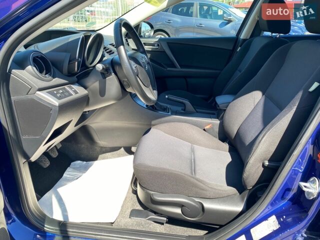 Синий Мазда 3, объемом двигателя 1.6 л и пробегом 200 тыс. км за 8400 $, фото 11 на Automoto.ua