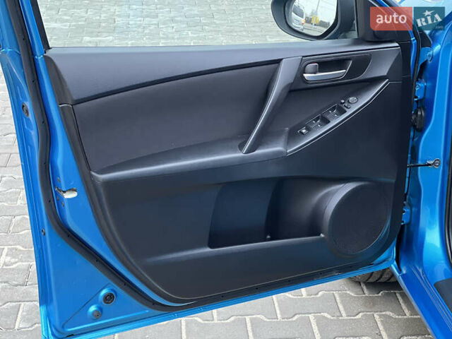 Синий Мазда 3, объемом двигателя 1.6 л и пробегом 189 тыс. км за 6700 $, фото 50 на Automoto.ua