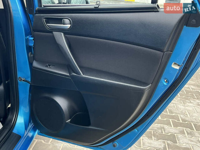 Синий Мазда 3, объемом двигателя 1.6 л и пробегом 189 тыс. км за 6700 $, фото 61 на Automoto.ua