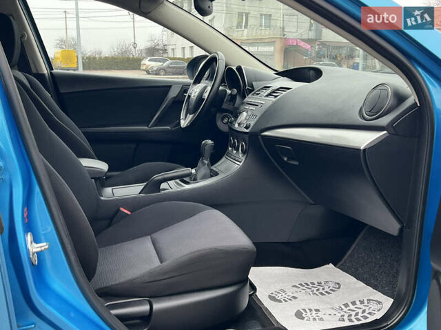 Синий Мазда 3, объемом двигателя 1.6 л и пробегом 189 тыс. км за 6399 $, фото 66 на Automoto.ua