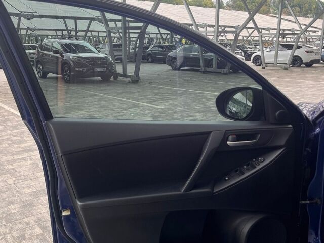 Синій Мазда 3, об'ємом двигуна 2 л та пробігом 187 тис. км за 6489 $, фото 30 на Automoto.ua