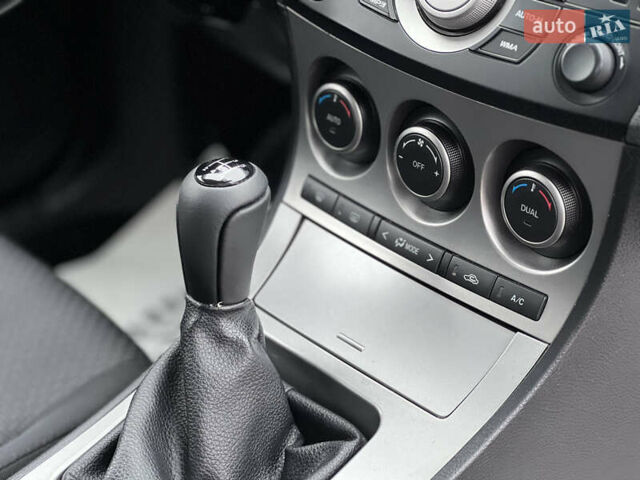 Синий Мазда 3, объемом двигателя 1.6 л и пробегом 189 тыс. км за 6700 $, фото 70 на Automoto.ua