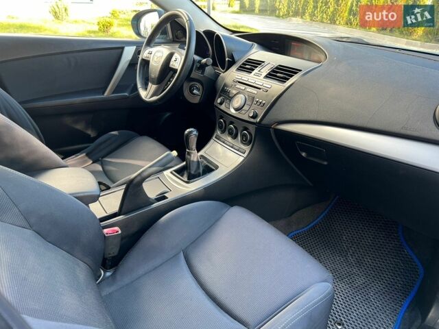 Синий Мазда 3, объемом двигателя 1.56 л и пробегом 202 тыс. км за 4500 $, фото 7 на Automoto.ua