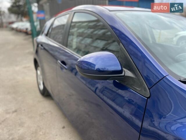 Синий Мазда 3, объемом двигателя 1.6 л и пробегом 200 тыс. км за 8400 $, фото 72 на Automoto.ua