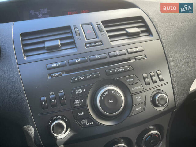 Синий Мазда 3, объемом двигателя 1.6 л и пробегом 224 тыс. км за 6400 $, фото 16 на Automoto.ua