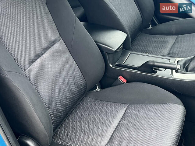 Синий Мазда 3, объемом двигателя 1.6 л и пробегом 189 тыс. км за 6700 $, фото 68 на Automoto.ua