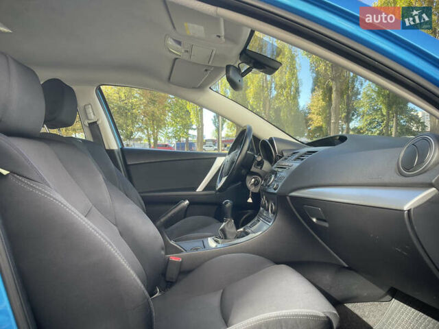 Синий Мазда 3, объемом двигателя 1.6 л и пробегом 224 тыс. км за 6400 $, фото 33 на Automoto.ua