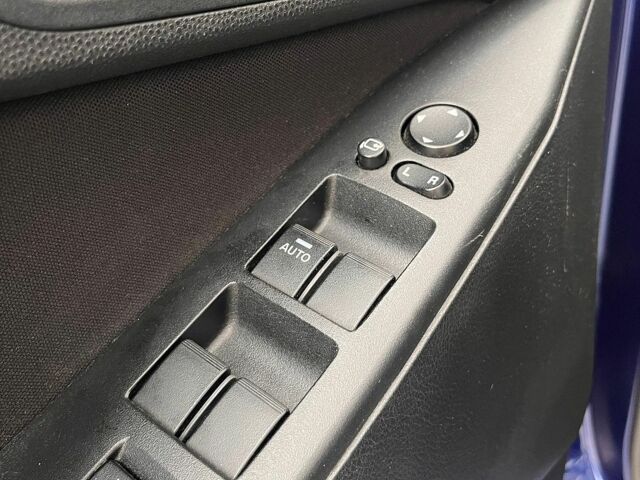 Синій Мазда 3, об'ємом двигуна 2 л та пробігом 187 тис. км за 6489 $, фото 29 на Automoto.ua