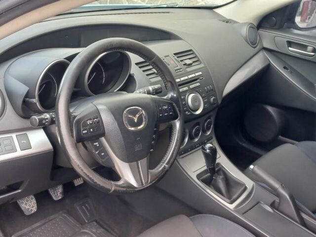 Синій Мазда 3, об'ємом двигуна 0 л та пробігом 258 тис. км за 6200 $, фото 7 на Automoto.ua