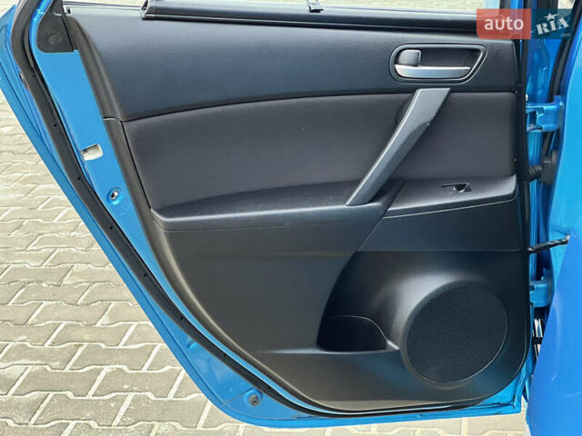 Синий Мазда 3, объемом двигателя 1.6 л и пробегом 189 тыс. км за 6700 $, фото 54 на Automoto.ua