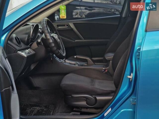 Синий Мазда 3, объемом двигателя 1.6 л и пробегом 188 тыс. км за 8990 $, фото 45 на Automoto.ua
