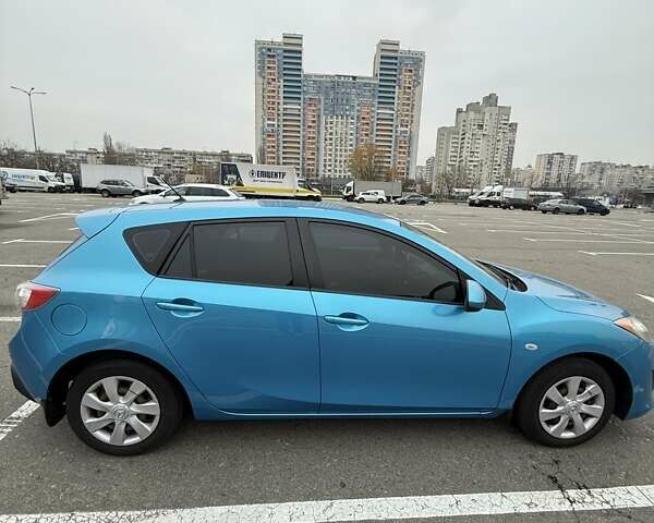 Синий Мазда 3, объемом двигателя 1.6 л и пробегом 144 тыс. км за 8400 $, фото 4 на Automoto.ua