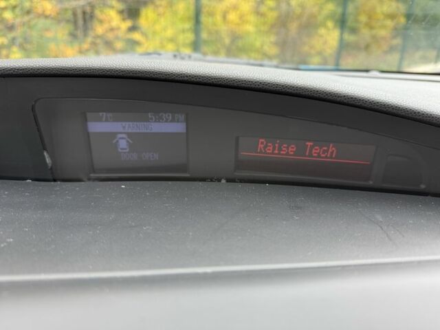 Синий Мазда 3, объемом двигателя 1.6 л и пробегом 227 тыс. км за 7500 $, фото 11 на Automoto.ua