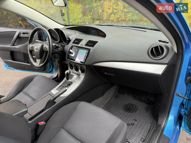 Синий Мазда 3, объемом двигателя 1.6 л и пробегом 227 тыс. км за 7500 $, фото 14 на Automoto.ua