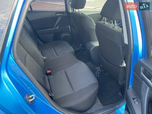 Синий Мазда 3, объемом двигателя 1.6 л и пробегом 195 тыс. км за 7200 $, фото 6 на Automoto.ua