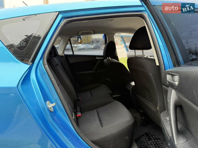 Синій Мазда 3, об'ємом двигуна 1.6 л та пробігом 226 тис. км за 7700 $, фото 12 на Automoto.ua