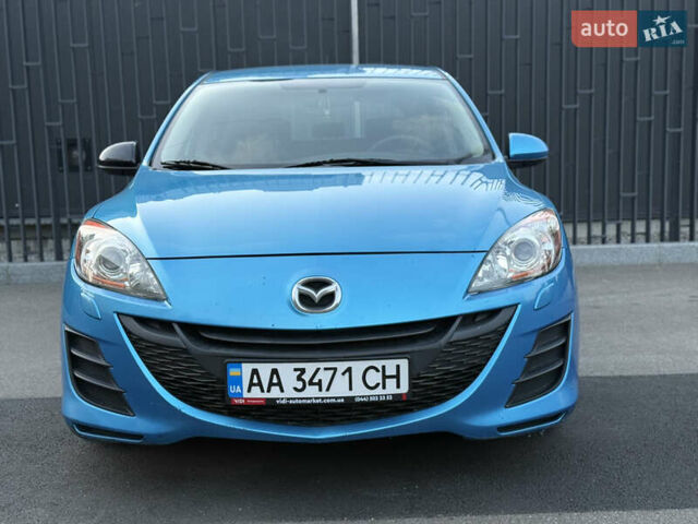 Синій Мазда 3, об'ємом двигуна 1.6 л та пробігом 226 тис. км за 7700 $, фото 3 на Automoto.ua