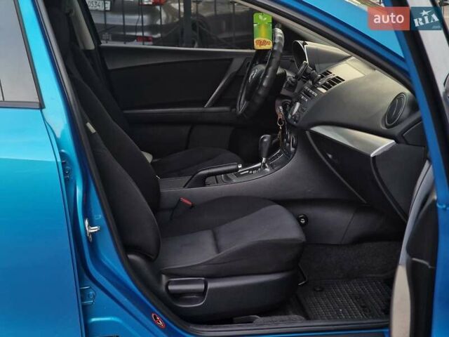 Синий Мазда 3, объемом двигателя 1.6 л и пробегом 188 тыс. км за 8990 $, фото 53 на Automoto.ua