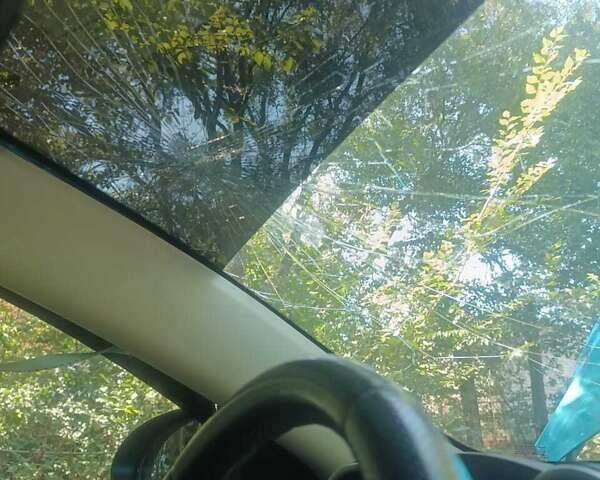 Синий Мазда 3, объемом двигателя 1.6 л и пробегом 148 тыс. км за 4300 $, фото 7 на Automoto.ua