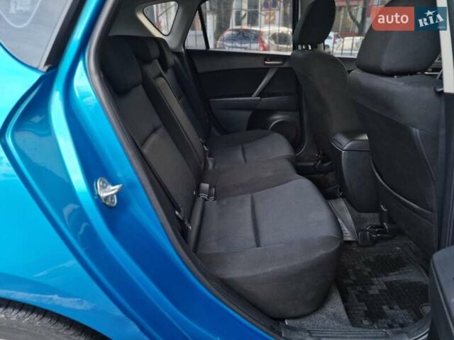 Синий Мазда 3, объемом двигателя 1.6 л и пробегом 188 тыс. км за 8990 $, фото 57 на Automoto.ua