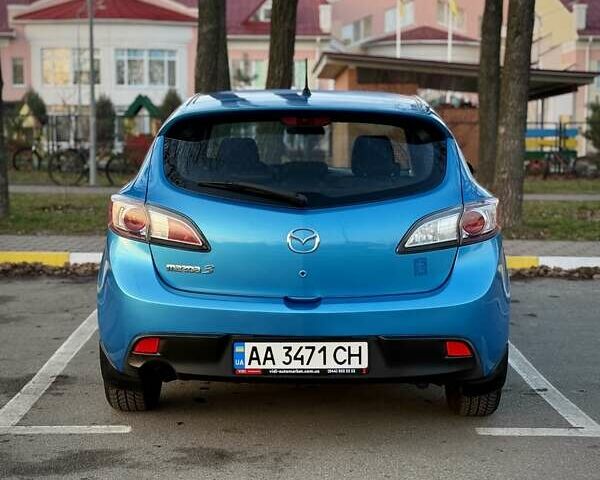 Синий Мазда 3, объемом двигателя 1.6 л и пробегом 226 тыс. км за 7999 $, фото 3 на Automoto.ua