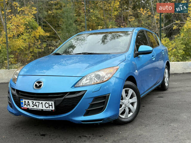 Синий Мазда 3, объемом двигателя 1.6 л и пробегом 227 тыс. км за 7500 $, фото 1 на Automoto.ua