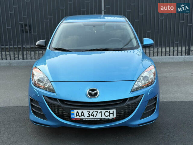 Синій Мазда 3, об'ємом двигуна 1.6 л та пробігом 226 тис. км за 7700 $, фото 5 на Automoto.ua