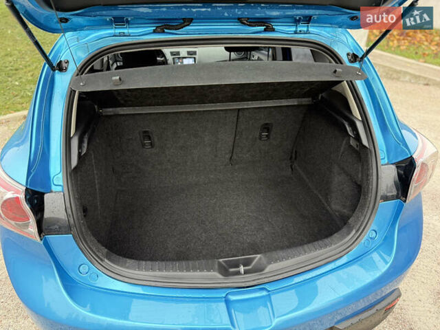 Синій Мазда 3, об'ємом двигуна 1.6 л та пробігом 226 тис. км за 7700 $, фото 17 на Automoto.ua