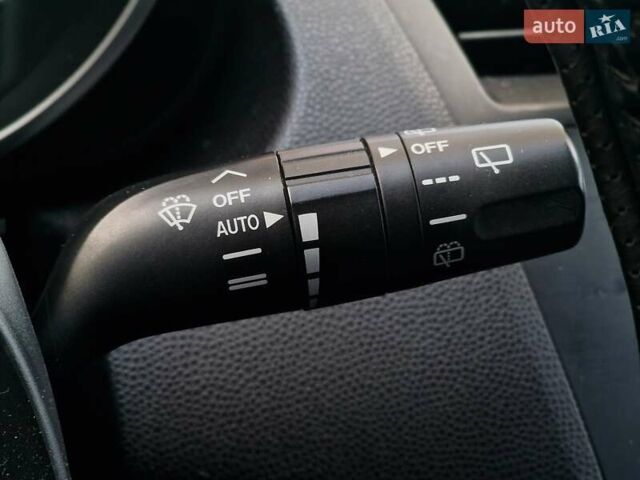 Синий Мазда 3, объемом двигателя 1.6 л и пробегом 188 тыс. км за 8990 $, фото 67 на Automoto.ua