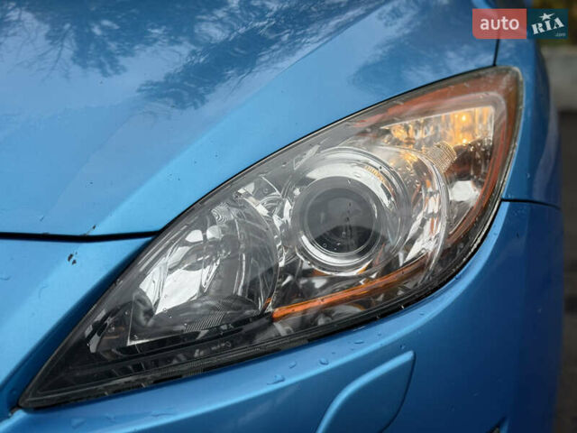 Синий Мазда 3, объемом двигателя 1.6 л и пробегом 227 тыс. км за 7500 $, фото 5 на Automoto.ua