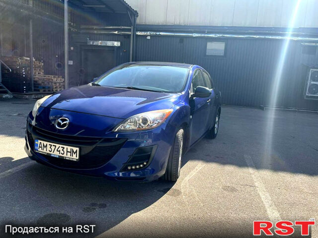 Синий Мазда 3, объемом двигателя 1.6 л и пробегом 147 тыс. км за 7500 $, фото 4 на Automoto.ua