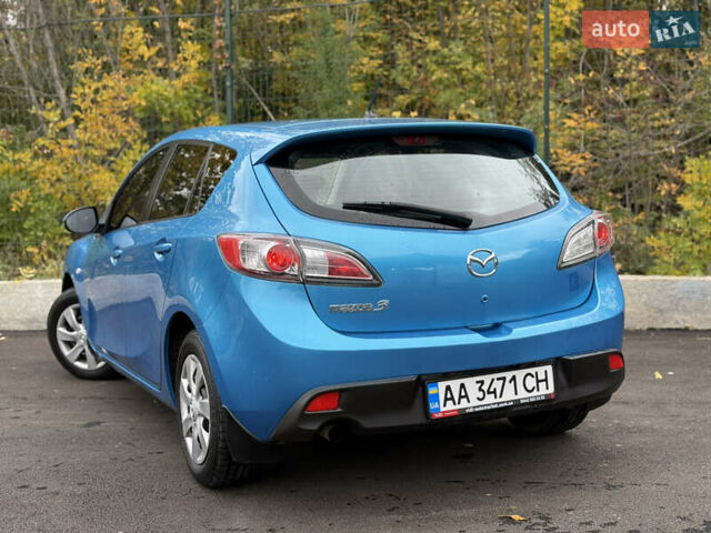 Синий Мазда 3, объемом двигателя 1.6 л и пробегом 227 тыс. км за 7500 $, фото 12 на Automoto.ua