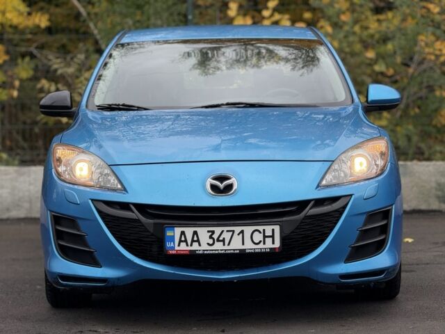 Синий Мазда 3, объемом двигателя 1.6 л и пробегом 227 тыс. км за 7500 $, фото 1 на Automoto.ua