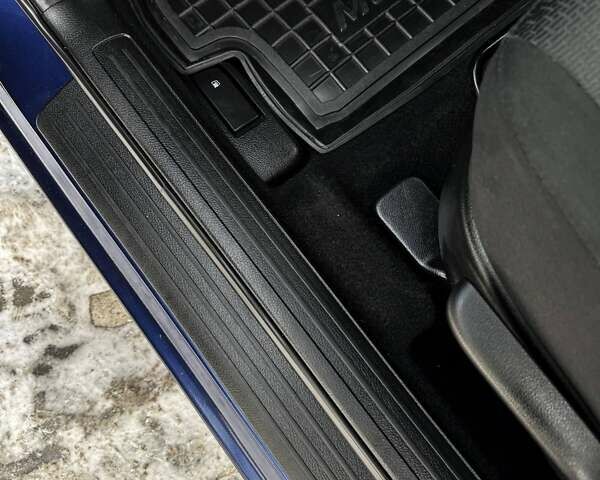 Синий Мазда 3, объемом двигателя 1.6 л и пробегом 166 тыс. км за 7999 $, фото 41 на Automoto.ua