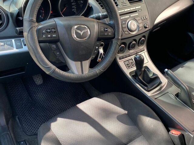 Синий Мазда 3, объемом двигателя 1.6 л и пробегом 223 тыс. км за 6800 $, фото 6 на Automoto.ua