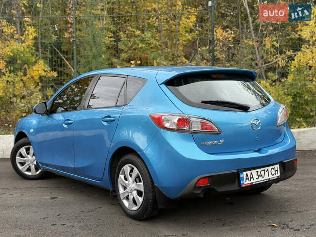 Синий Мазда 3, объемом двигателя 1.6 л и пробегом 227 тыс. км за 7500 $, фото 11 на Automoto.ua