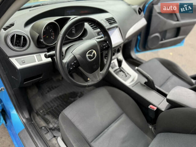 Синий Мазда 3, объемом двигателя 1.6 л и пробегом 227 тыс. км за 7500 $, фото 16 на Automoto.ua