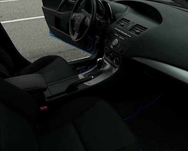 Синий Мазда 3, объемом двигателя 1.6 л и пробегом 144 тыс. км за 8400 $, фото 17 на Automoto.ua