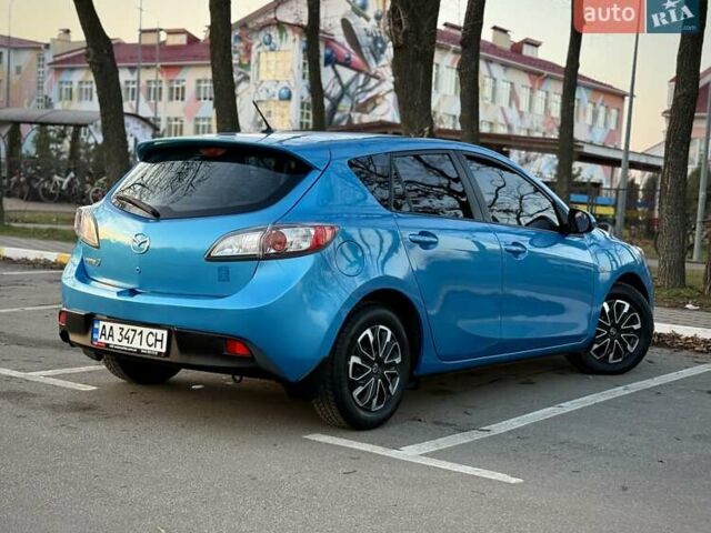 Синий Мазда 3, объемом двигателя 1.6 л и пробегом 226 тыс. км за 7999 $, фото 1 на Automoto.ua