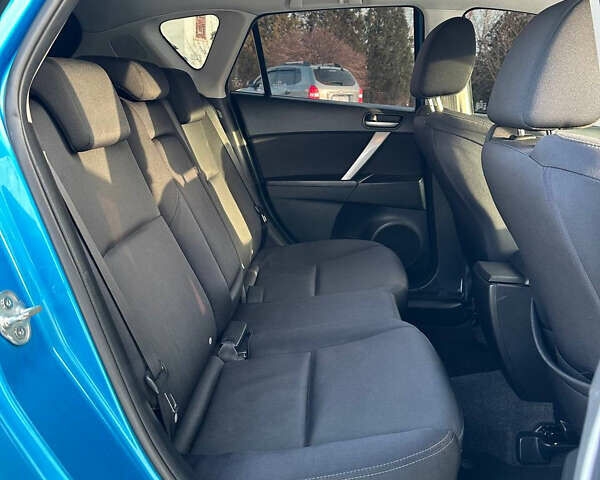 Синій Мазда 3, об'ємом двигуна 2.2 л та пробігом 190 тис. км за 7500 $, фото 7 на Automoto.ua