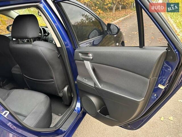Синий Мазда 3, объемом двигателя 1.6 л и пробегом 293 тыс. км за 6500 $, фото 12 на Automoto.ua