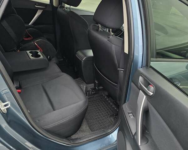 Мазда 3 2011 у Києві на Automoto.ua Синій Мазда 3, об'ємом двигуна 2.49 л та пробігом 130 тис. км за 8700 $, фото 14 на Automoto.ua