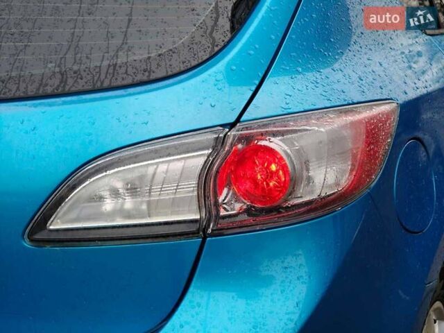 Синий Мазда 3, объемом двигателя 1.6 л и пробегом 181 тыс. км за 7990 $, фото 11 на Automoto.ua
