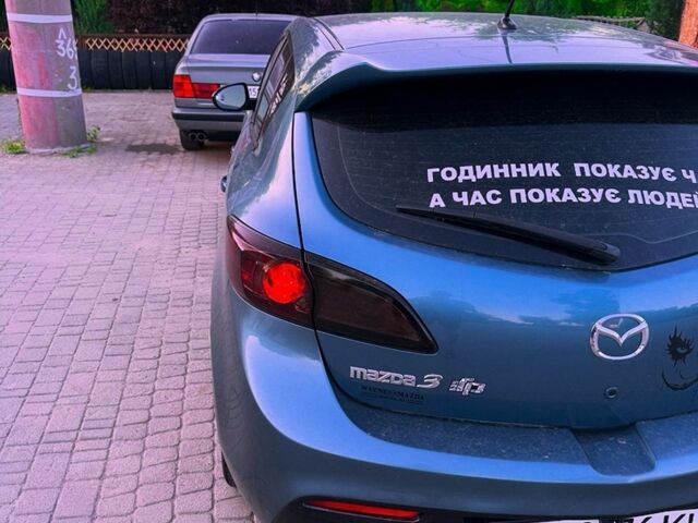 Синий Мазда 3, объемом двигателя 2.49 л и пробегом 130 тыс. км за 9200 $, фото 22 на Automoto.ua