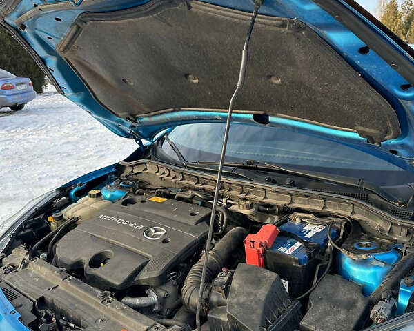 Синій Мазда 3, об'ємом двигуна 2.2 л та пробігом 190 тис. км за 7500 $, фото 2 на Automoto.ua