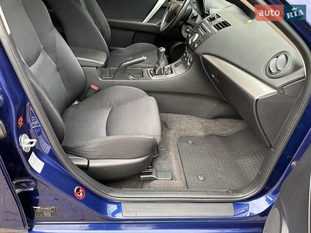 Синий Мазда 3, объемом двигателя 1.6 л и пробегом 293 тыс. км за 6500 $, фото 11 на Automoto.ua