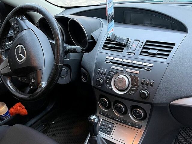 Синій Мазда 3, об'ємом двигуна 2.2 л та пробігом 190 тис. км за 6650 $, фото 5 на Automoto.ua