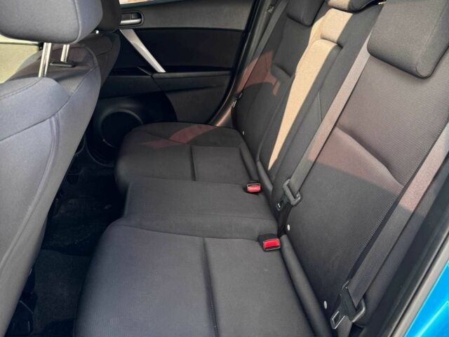 Синий Мазда 3, объемом двигателя 2.2 л и пробегом 190 тыс. км за 7650 $, фото 19 на Automoto.ua